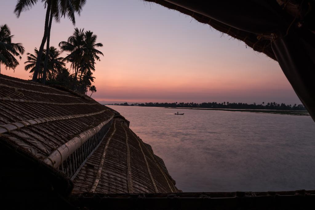Xandari Riverscapes Alappuzha Экстерьер фото
