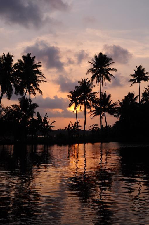 Xandari Riverscapes Alappuzha Экстерьер фото